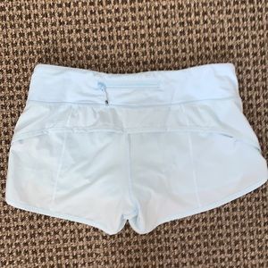 Lululemon Ice Milk 2.5 Speed Up Shorts